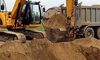 Выкопать яму экскаватором в Балтийске от 927 руб. - 2Землекопа-Блт